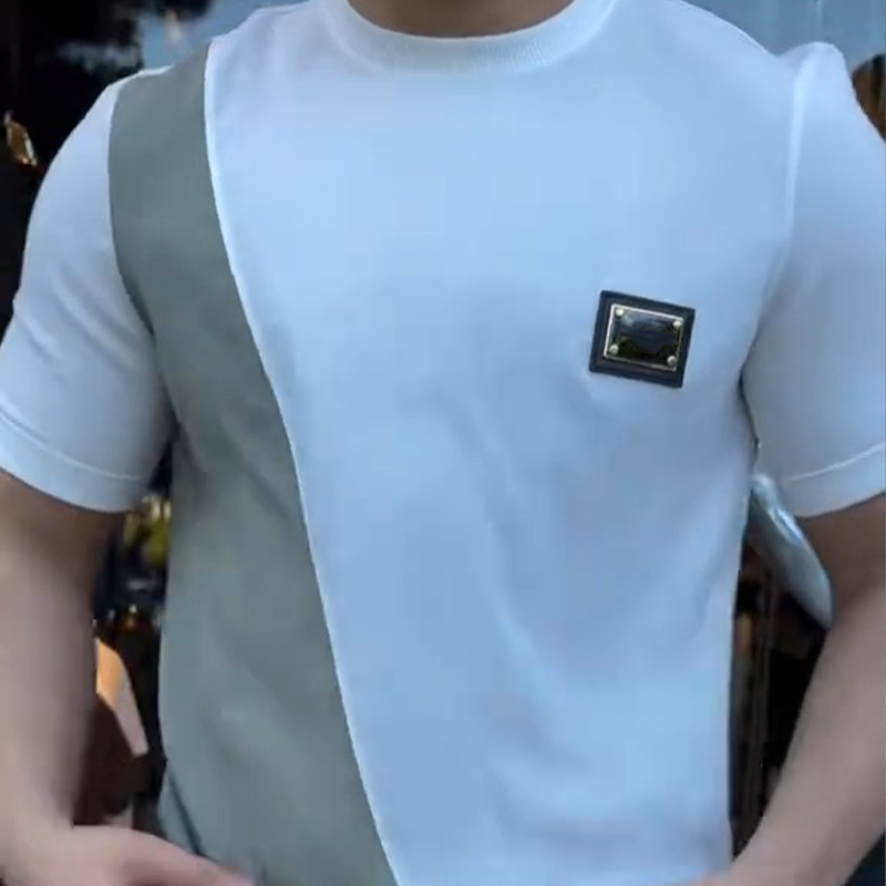 camiseta de cuello redondo y pantalón para hombre.